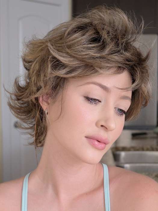 Alyssa Petite | Synthetic Wig (Basic Cap) - Image 2