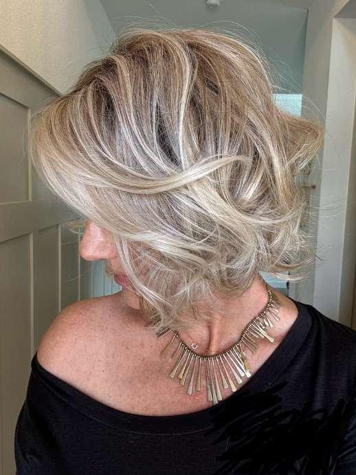 Crowd Pleaser | HF Synthetic Lace Front Wig (Mono Part) - Image 5